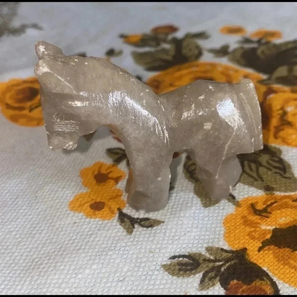 Marble  Donkey handcrafted sculpture - Picture 2 of 3